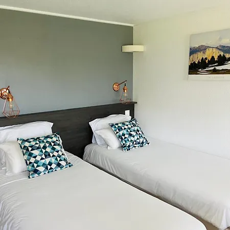 Le 2 By Akena - Bernard 2*