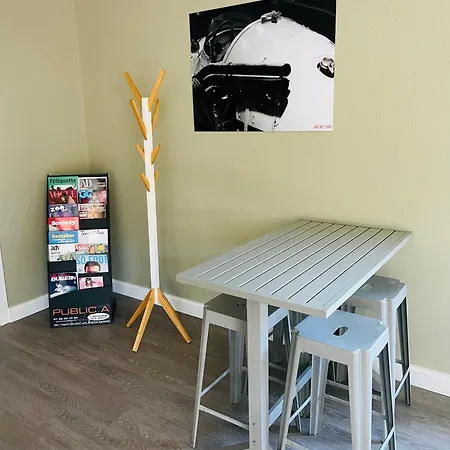 Le 2 By Akena - Bernard La Ferte-Bernard