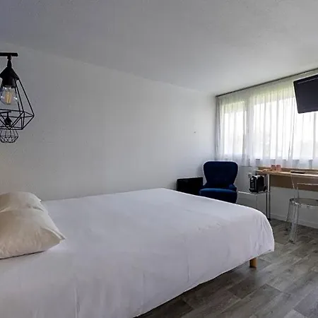 Hotel Le 2 By Akena - Bernard