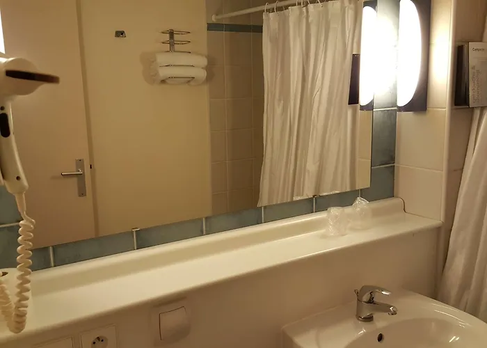 Le 2 By Akena - Bernard 2*