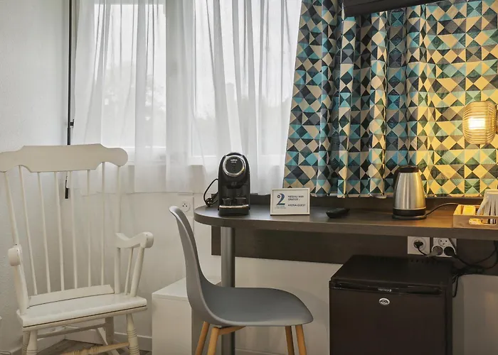 Le 2 By Akena - Bernard La Ferté-Bernard