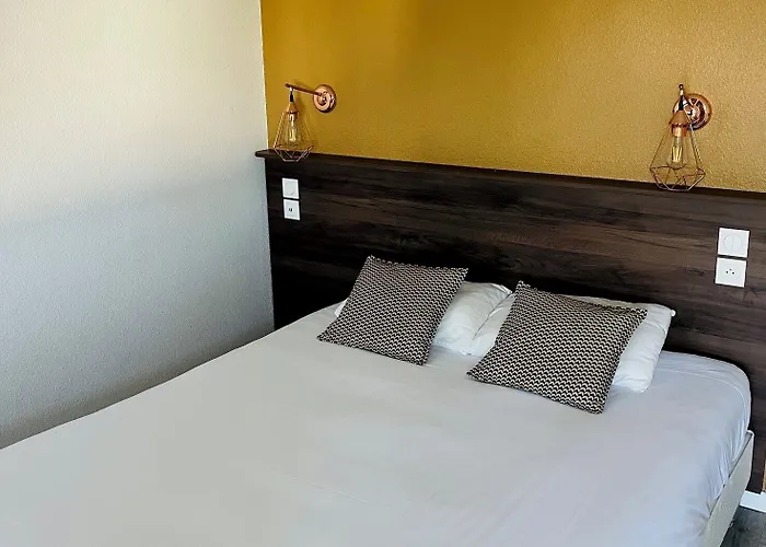 Hotel Le 2 By Akena - Bernard La Ferté-Bernard